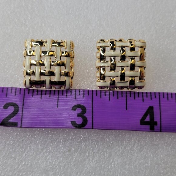 Braided White and Gold Square Earrings - Picture 6 of 7